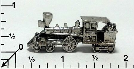 Picture of B2011   Train Engine Figurine 